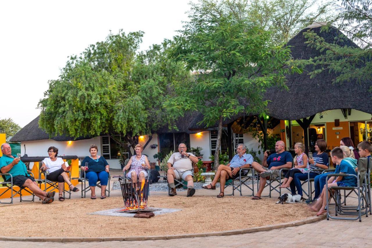 Lion'S Den Guesthouse Otjiwarongo Exterior foto